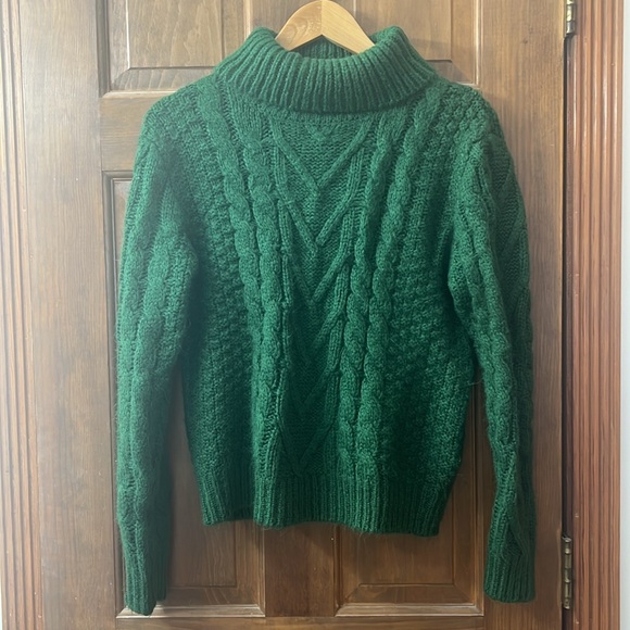 Jun & Ivy Green Turtleneck Sweater, Medium - Picture 3 of 5